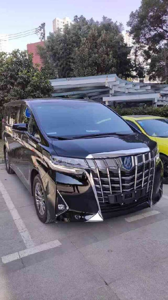 北京丰田阿尔法租车一天价格，租车电话