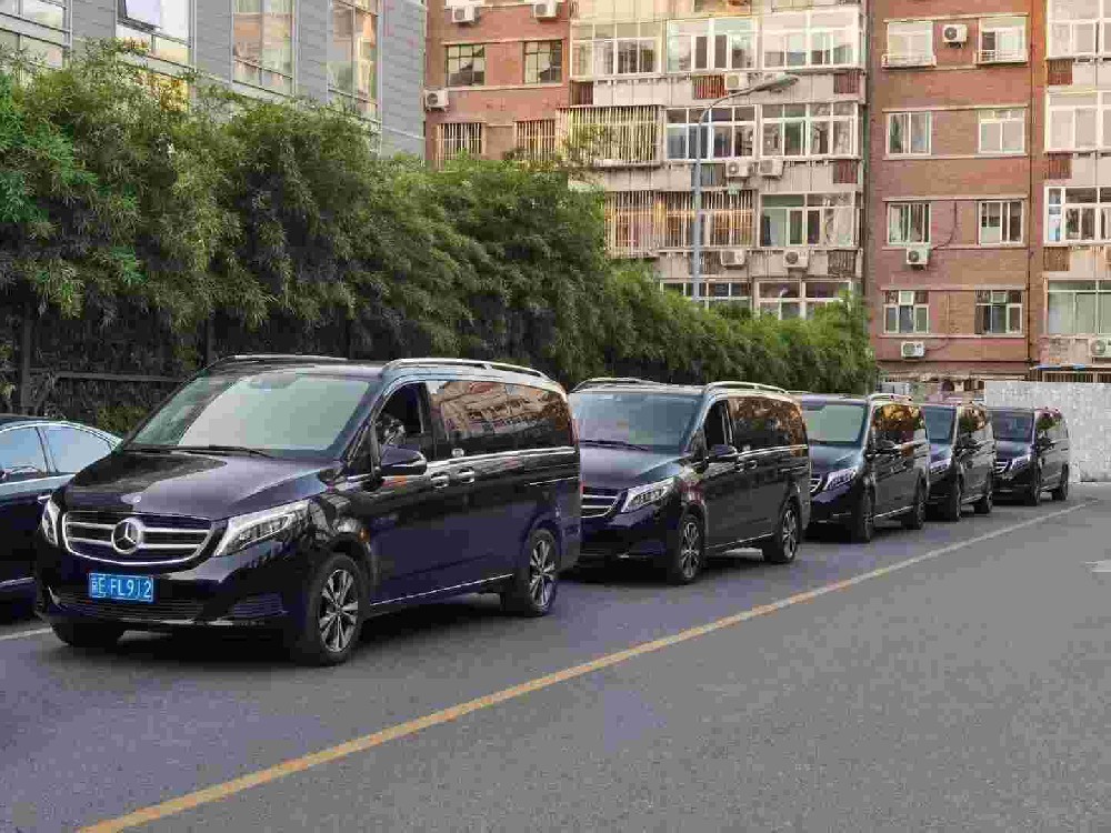 北京商务租车奔驰V260租一天价格