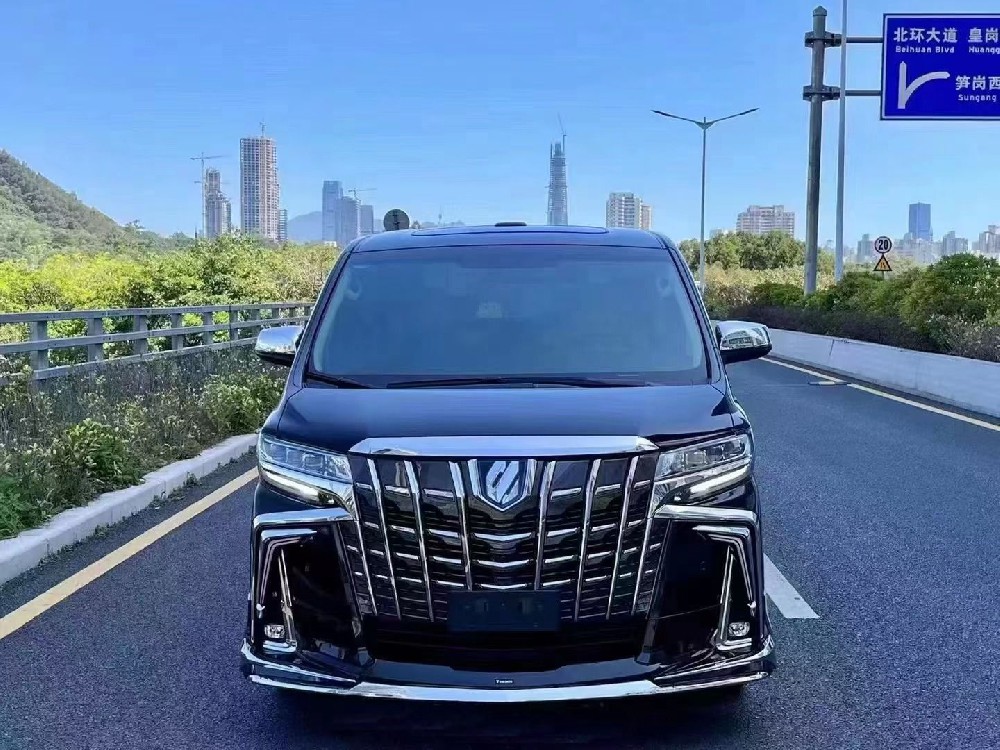 北京租车公司高端商务车租赁车型：丰田埃尔法