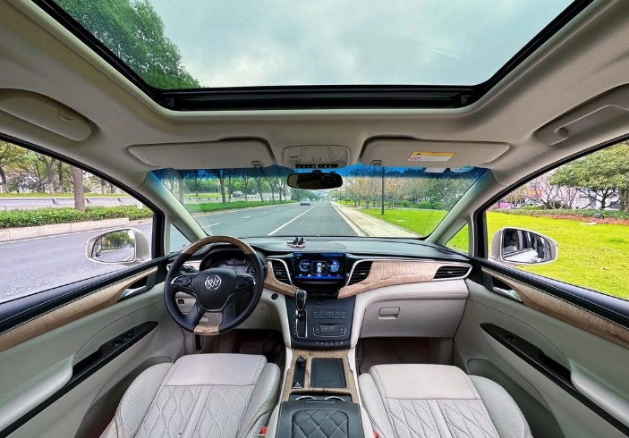 北京别克GL8租车一天多少钱 北京别克GL8租车一天多少钱