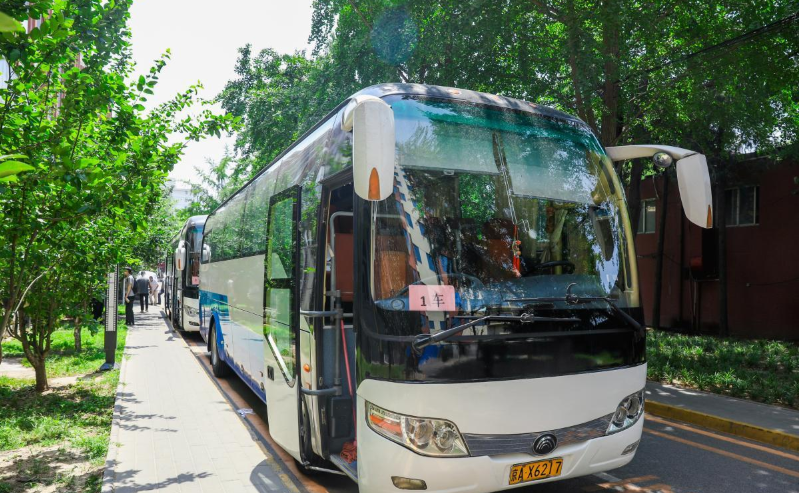 北京大巴车租赁公司推荐：首汽租车，专业、安全、优质之选